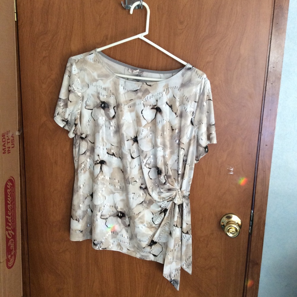Woman’s top